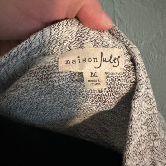 Cardigan - Picture 2 of 2